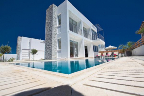 Beautiful Villa with Private Pool Paralimni Villa 1295